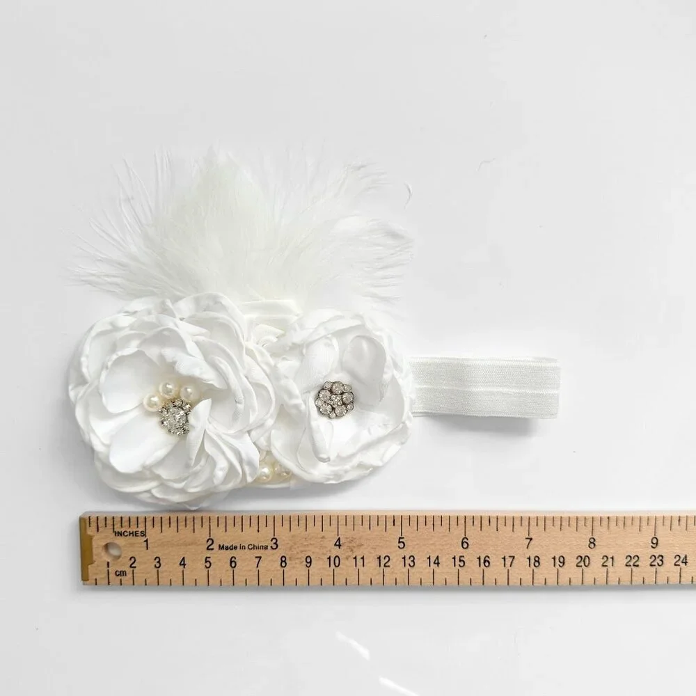 NWT Pretty Vintage Inspired Girls Headband Floral Beaded Feathers White OS